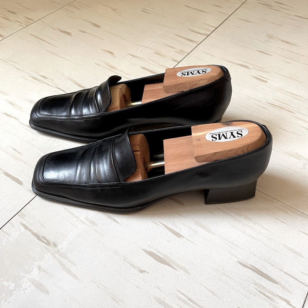 Bally women leather loafers